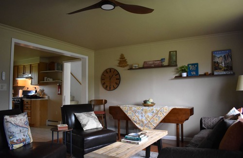 Three Oaks House | This home works for an extended family vacation or a weekend getaway.