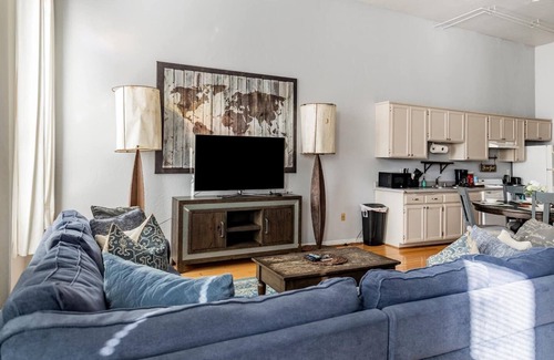 Gaslamp Quarter Hotel | This hotel is a 1 bedroom(s), 1 bathrooms, located in San Diego, CA.