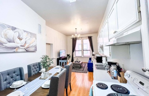 Gaslamp Quarter Hotel | This hotel is a 2 bedroom(s), 1 bathrooms, located in San Diego, CA.