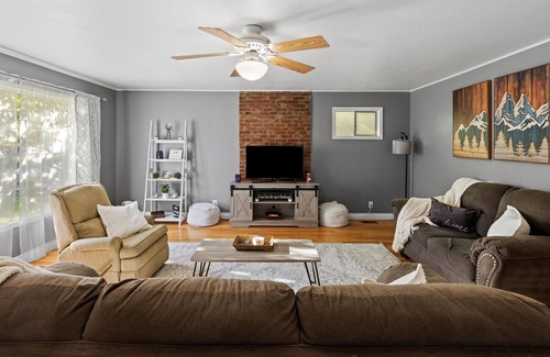 Walla Walla East House | This house is a 2 bedroom(s), 1.5 bathrooms, located in Walla Walla, WA.