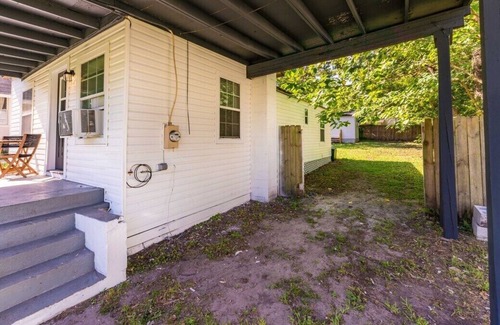 Avondale House | This house is a 2 bedroom(s), 1 bathrooms, located in Jacksonville, FL.