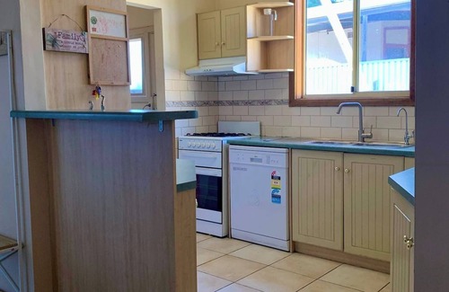 Holden Hill House | This house is a 3 bedroom(s), 1 bathrooms, located in Holden Hill, SA.
