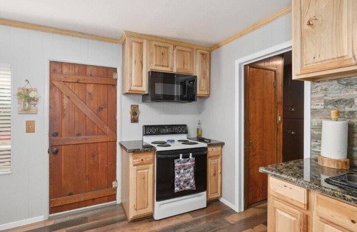 West Village House | This house is a 3 bedroom(s), 2 bathrooms, located in Shaver Lake, CA.