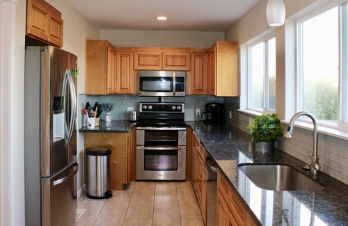 North Bend House | This house is a 3 bedroom(s), 2 bathrooms, located in North Bend, OR.