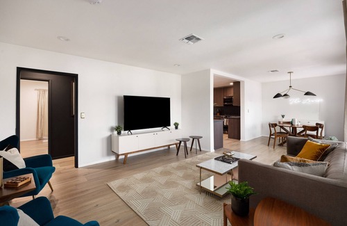 Village Grove House | This house is a 3 bedroom(s), 3 bathrooms, located in Scottsdale, AZ.