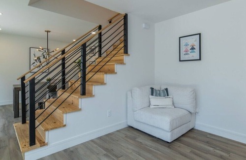 Lexington House | This house is a 3 bedroom(s), 2 bathrooms, located in Lexington, KY.