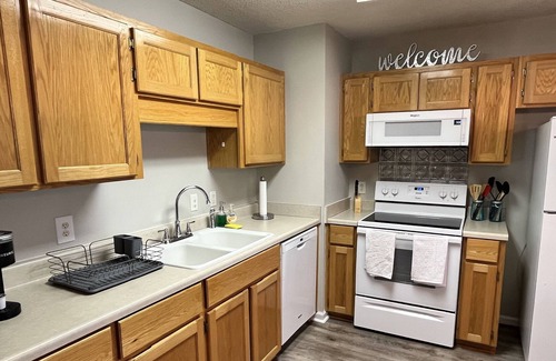 Richmond Hill House | This house is a 3 bedroom(s), 2 bathrooms, located in Richmond Hill, GA.