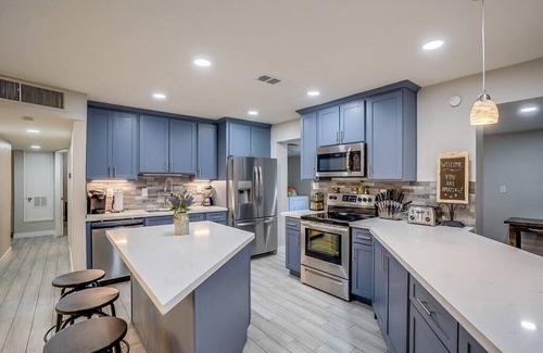 New Papago Parkway House | This house is a 4 bedroom(s), 3 bathrooms, located in Scottsdale, AZ.