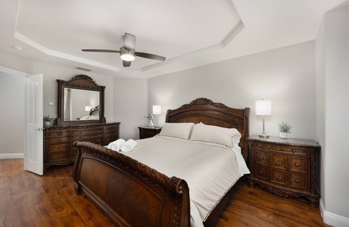 Antelope House | This house is a 4 bedroom(s), 3 bathrooms, located in Antelope, CA.