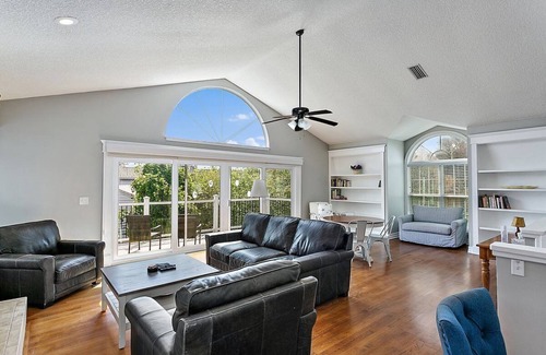 Jacksonville House | This house is a 4 bedroom(s), 3 bathrooms, located in Jacksonville, FL.