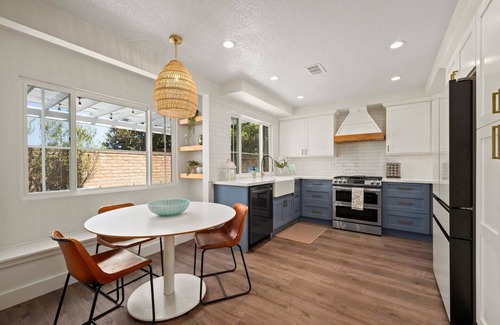 Mission Viejo House | This house is a 4 bedroom(s), 3 bathrooms, located in Mission Viejo, CA.