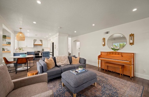 Mission Viejo House | This house is a 4 bedroom(s), 3 bathrooms, located in Mission Viejo, CA.