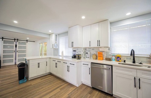 Charlotte House | This house is a 5 bedroom(s), 2.5 bathrooms, located in Charlotte, NC.