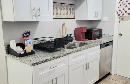 Lackland AFB House | This is a cozy Military/USA themed home by Lackland AFB . 4 Bedroom, 1 Bath.
