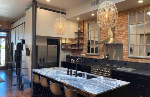 Sheridan Apartment | This loft is a 2 bedroom(s), 2.5 bathrooms, located in Sheridan, WY.