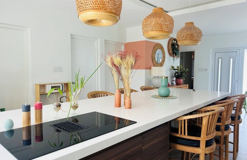 Alto Vista Villa | This Modern & Charming Villa Is Truly One of a Kind.n9 minute drive to beaches.