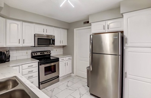 Finneytown Condo | This modern peaceful and centrally-located place perfect get away
