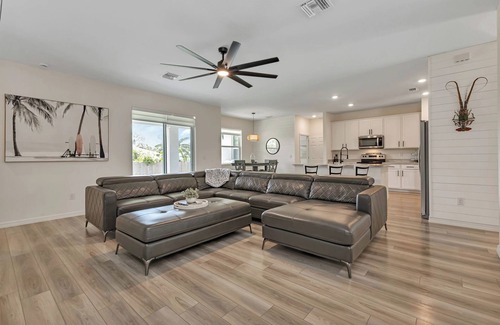 Port Charlotte House | This modern spacious and well decorated 5 beds house is an ideal place to relax!