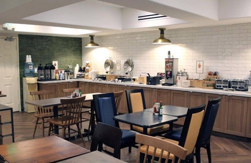 San Carlos House | This San Carlos offers free parking for all guests!