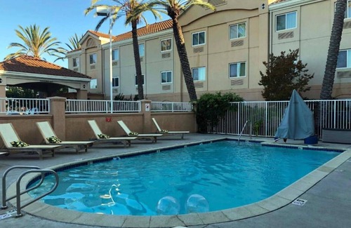 San Carlos House | This San Carlos offers free parking for all guests!