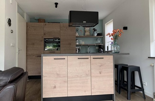 Breskens House | This spacious detached bungalow, type Schelde, for 8 persons with a spacious garden, on the water, has been completely renovated.
