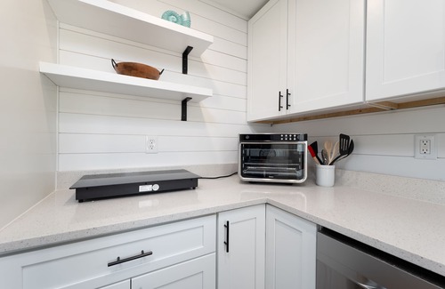 Jacksonville Beach Apartment | This studio is a 0 bedroom(s), 1 bathrooms, located in Jacksonville, FL.