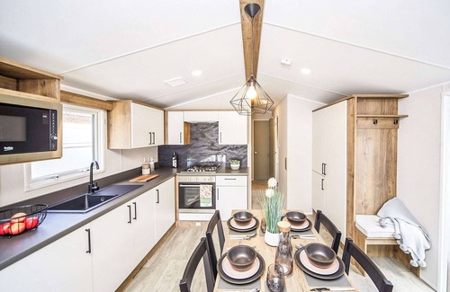Guisborough House | This stunning holiday home with a double bedroom and en suite W.