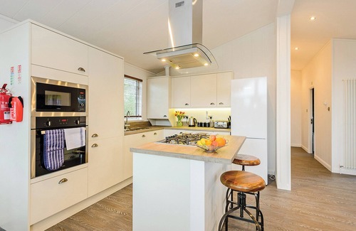 Holton Heath Ski Chalet | This stunning, spacious lodge is perfect for a break away with family or friends.
