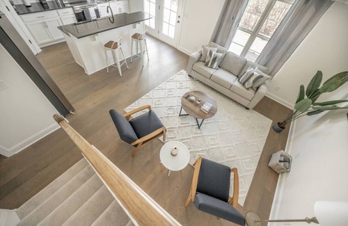 Lakewood House | This townhouse is a 3 bedroom(s), 2.5 bathrooms, located in Nashville, TN.