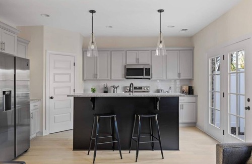 Lakewood House | This townhouse is a 3 bedroom(s), 2.5 bathrooms, located in Nashville, TN.