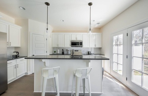 Lakewood House | This townhouse is a 3 bedroom(s), 2.5 bathrooms, located in Nashville, TN.