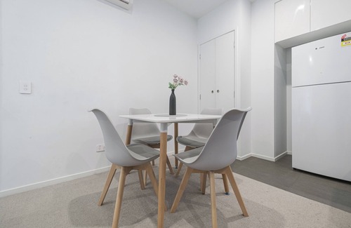 Footscray Apartment | This unique place has a style all its own