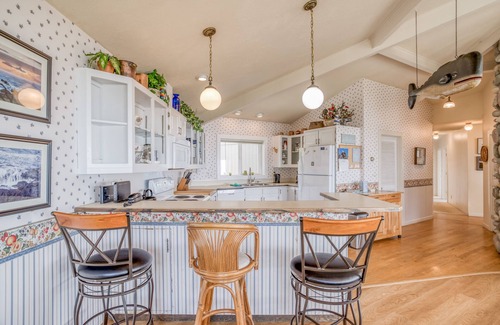 Yachats House | This Well Designed Home will be Your New Favorite Retreat!