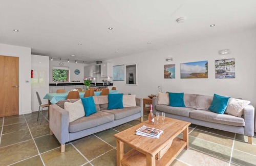 Talland House | This wonderfully light open-design, pet friendly house overlooks the charming natural pool and is cl