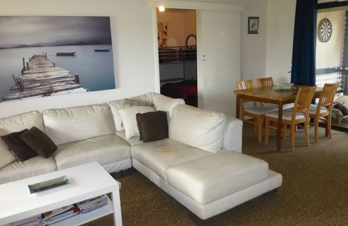 Alexandrina House | THISLDOO HOLIDAY HOUSE CLAYTON BAY