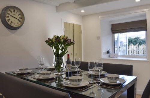 Leyburn House | Thistle Cottage