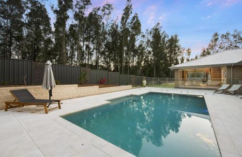 Pokolbin Bed & Breakfast | Thistle Hill Guesthouse - walk to many wineries and restaurants