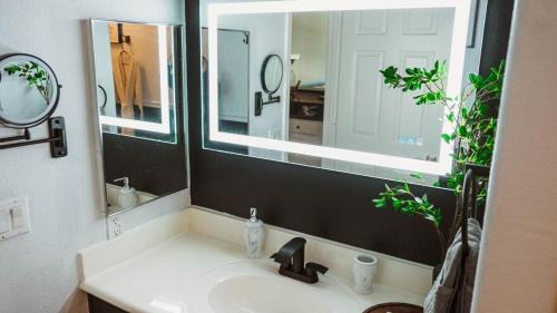 North Scottsdale Apartment | Thompson Peak Retreat