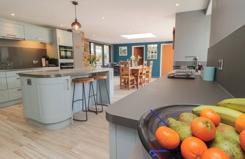 Scarborough Cottage | THOMPSON RIGG HOUSE, family friendly in Thornton-Le-Dale