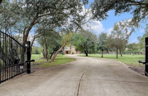 Sienna Plantation House | Thornberry Escape