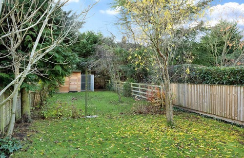 Pocklington House | THORNCLIFFE HOUSE, pet friendly, with open fire in Pocklington