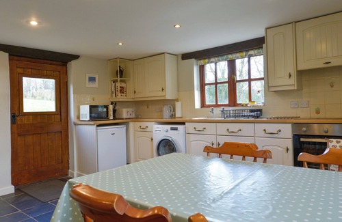 Northlew Cottage | THORNY TALLET, pet friendly, character holiday cottage in Okehampton