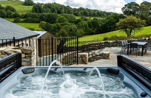 Kendal Ski Chalet | Thornyfield Barn