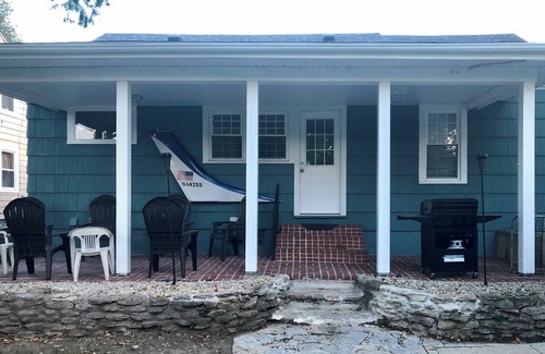 Middletown House | Thoughtful, entertainment haven for large groups, next to Smith Park
