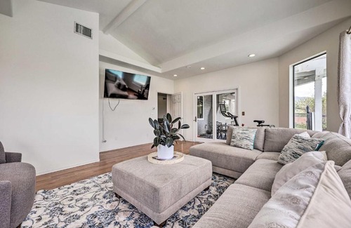 Thousand Oaks House | Thousand Oaks Retreat with Stunning Backyard!