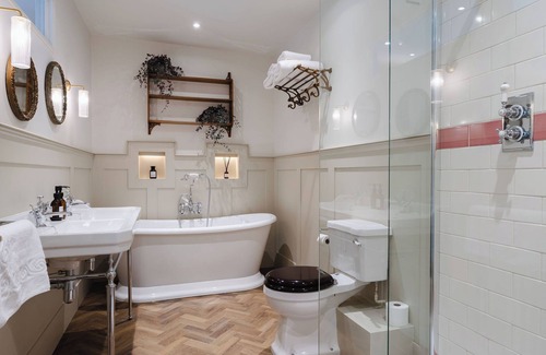 Grange Moor Hotel | Three Acres Inn & Restaurant