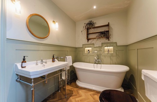 Grange Moor Hotel | Three Acres Inn & Restaurant