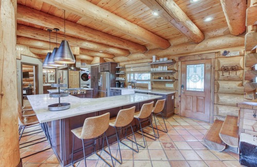 Marble Falls Cabin | Three Arrows Lodge:Spacious Comfort by the Lake!