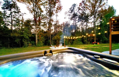 Pickens Cabin | Three Bears Cabin - Unique Four Bedroom Luxury Cabin with Hot Tub!