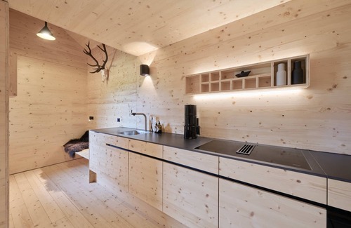 Rieden am Forggensee House | Three-Bedroom House with Fireplace (Chalet Louise)